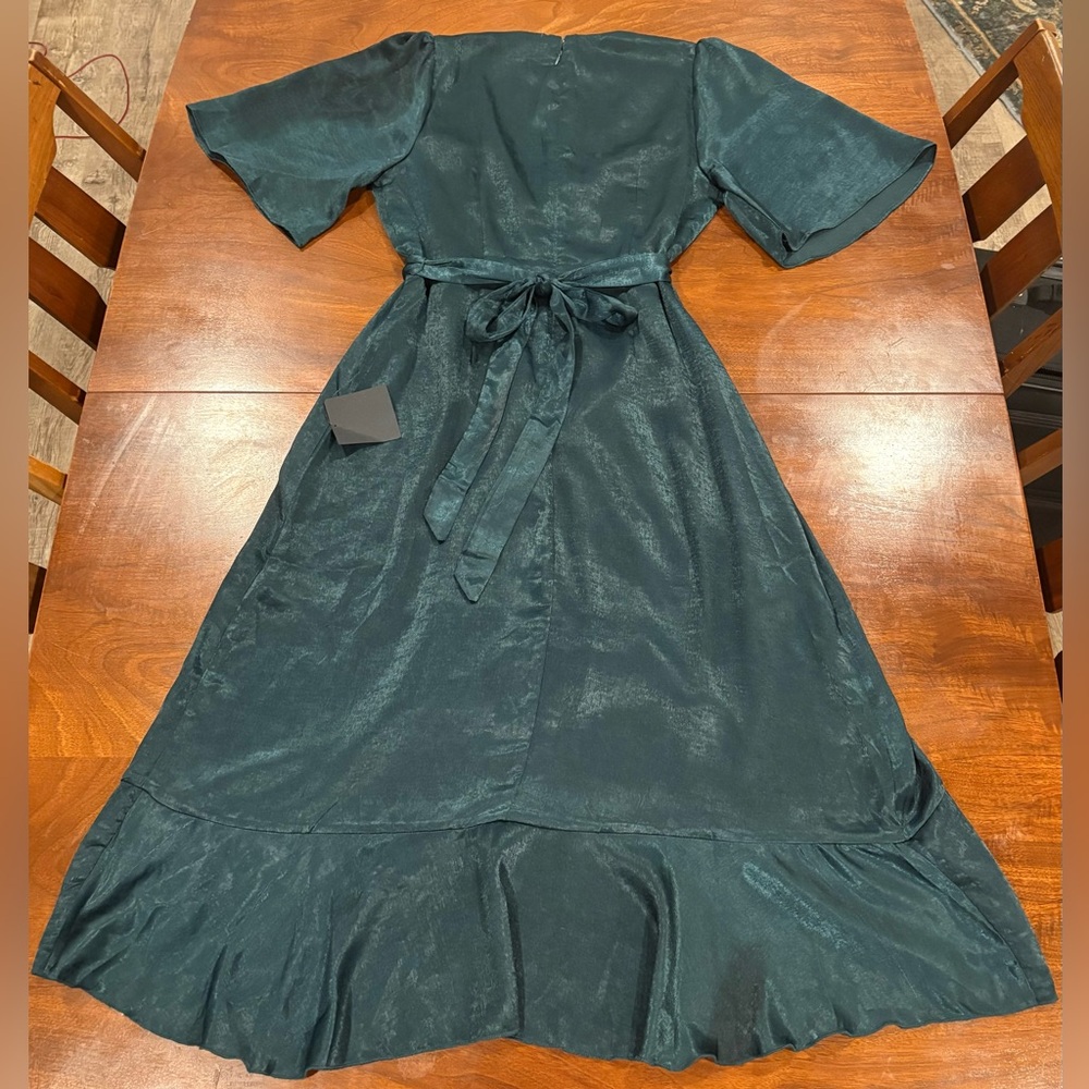 NWT Lulus Wrapped Up in Love Dark Green Midi Dress Sz L - Picture 3 of 6